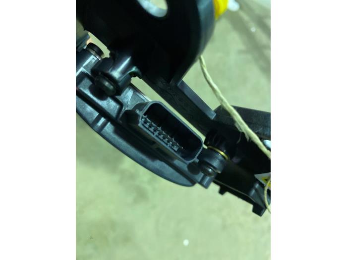 Side assist sensor van een Renault Captur II (RJB) 1.3 TCe 155 16V 2020
