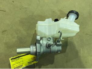 Gebruikte Hoofdremcilinder Renault Captur II (RJB) 1.3 TCe 155 16V Prijs € 50,00 Margeregeling aangeboden door F. van den Mosselaar autodemontage