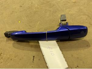 Gebruikte Deurgreep 4Deurs links-achter Mazda 3 Sport (BK) 2.0i 16V Prijs € 10,00 Margeregeling aangeboden door F. van den Mosselaar autodemontage