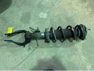 Gebruikte Mac Phersonpoot rechts-voor Infiniti G37 (V36) 3.7 V6 24V Prijs € 50,00 Margeregeling aangeboden door F. van den Mosselaar autodemontage