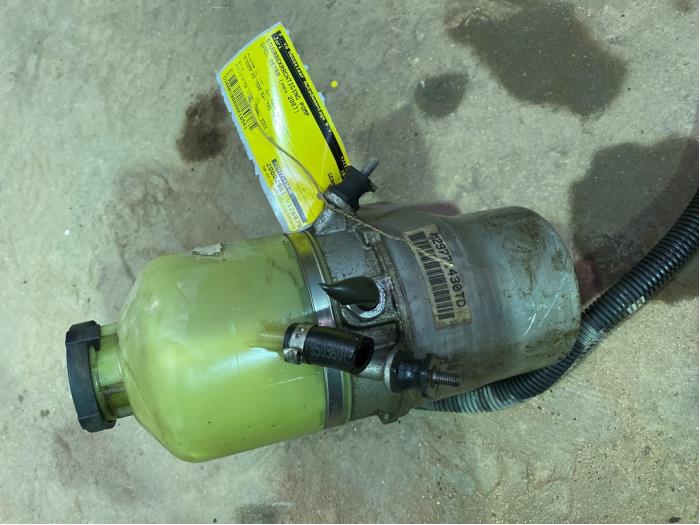 Gebruikte Servopomp Opel Astra H SW (L35) 1.6 16V Twinport Prijs € 70,00 Margeregeling aangeboden door F. van den Mosselaar autodemontage
