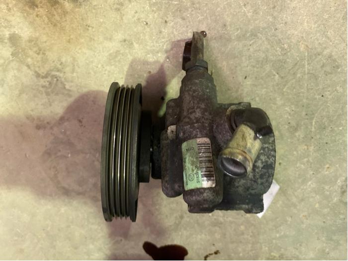 Gebruikte Servopomp Fiat Fiorino (225) 1.3 JTD 16V Multijet Prijs € 25,00 Margeregeling aangeboden door F. van den Mosselaar autodemontage