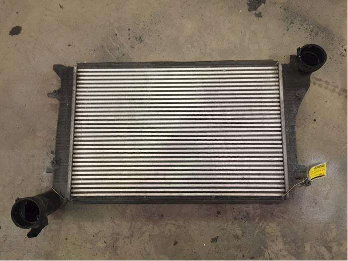 Gebruikte Intercooler Volkswagen Touran (1T1/T2) 2.0 TDI DPF Prijs € 35,00 Margeregeling aangeboden door F. van den Mosselaar autodemontage