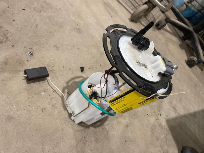 Gebruikte Tank element Pomp Renault Kadjar (RFEH) 1.3 TCE 160 FAP 16V Prijs € 35,00 Margeregeling aangeboden door F. van den Mosselaar autodemontage