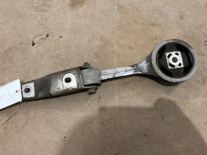 Gebruikte Versnellingsbak Steun Volkswagen Fox (5Z) 1.2 Prijs € 10,00 Margeregeling aangeboden door F. van den Mosselaar autodemontage