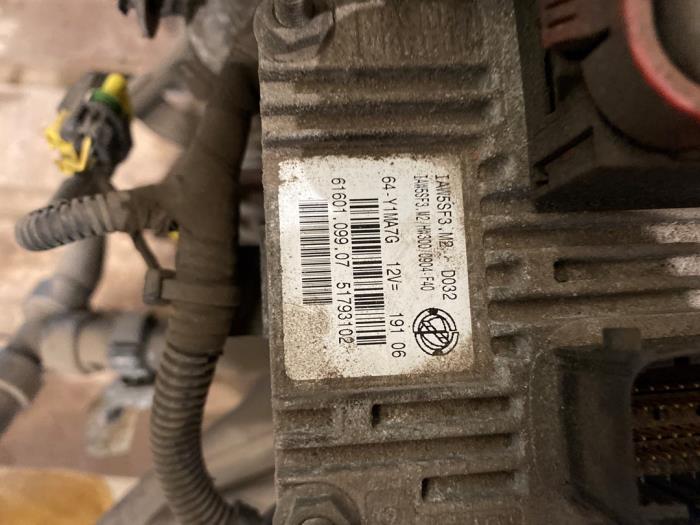 Motor van een Fiat Grande Punto (199) 1.4 2006