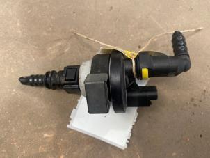 Gebruikte Vacuum ventiel Renault Kadjar (RFEH) 1.3 TCE 160 FAP 16V Prijs € 10,00 Margeregeling aangeboden door F. van den Mosselaar autodemontage