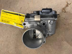 Gebruikte Gasklephuis Renault Twingo III (AH) 1.0 SCe 75 12V Prijs € 35,00 Margeregeling aangeboden door F. van den Mosselaar autodemontage