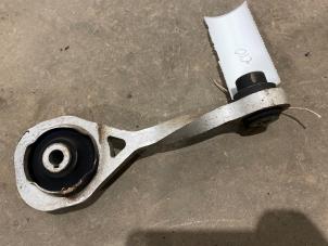 Gebruikte Motorsteun Renault Twingo II (CN) 1.2 16V Prijs € 15,00 Margeregeling aangeboden door F. van den Mosselaar autodemontage