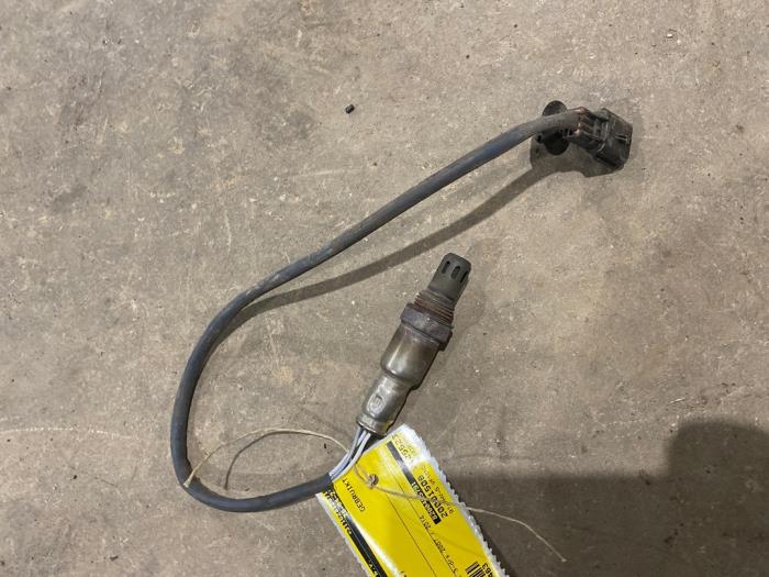 Gebruikte Lambda Sonde Renault Twingo II (CN) 1.2 16V Prijs € 10,00 Margeregeling aangeboden door F. van den Mosselaar autodemontage