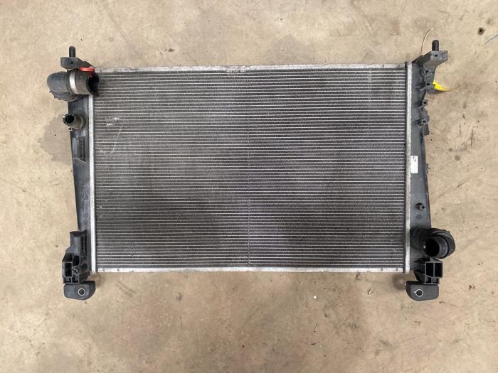 Gebruikte Radiateur Fiat Bravo (198A) 1.6 JTD Multijet 105 Prijs € 50,00 Margeregeling aangeboden door F. van den Mosselaar autodemontage