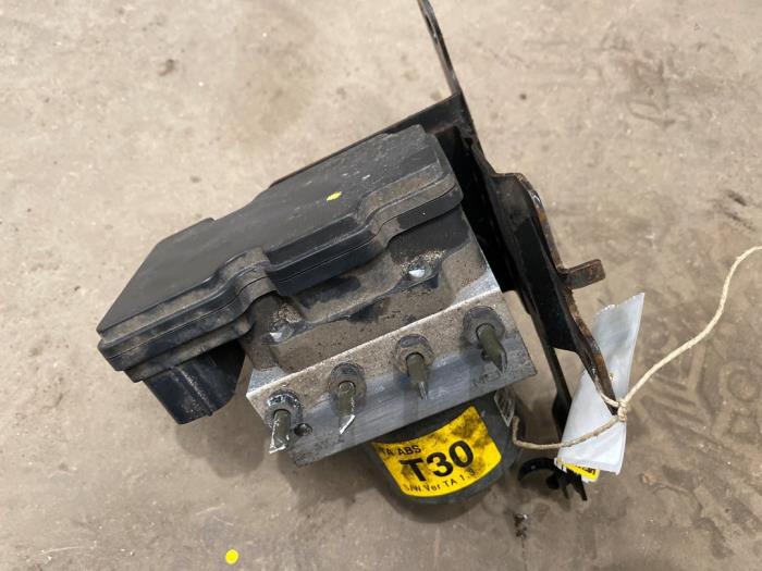 Gebruikte ABS Pomp Kia Picanto (TA) 1.2 16V Prijs € 15,00 Margeregeling aangeboden door F. van den Mosselaar autodemontage