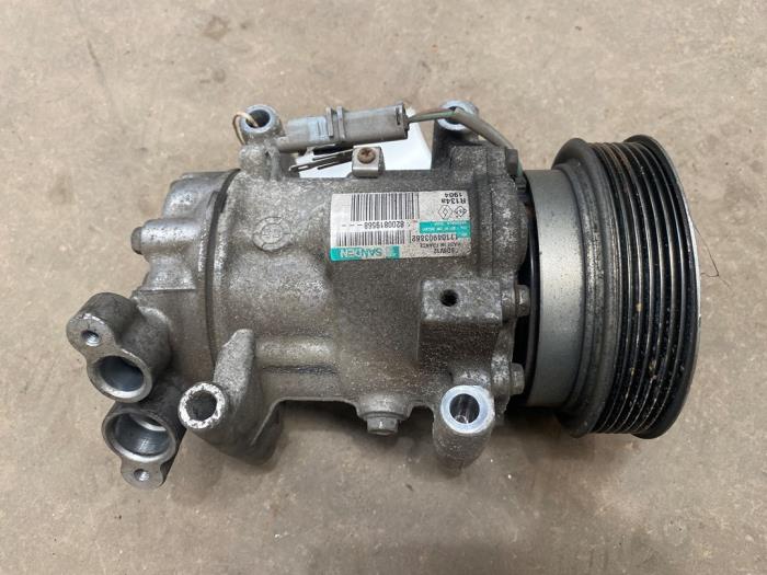 Gebruikte Aircopomp Renault Clio III (BR/CR) 1.2 16V 75 Prijs € 75,00 Margeregeling aangeboden door F. van den Mosselaar autodemontage