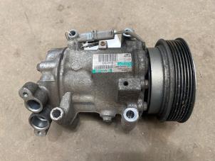 Gebruikte Aircopomp Renault Clio III (BR/CR) 1.2 16V 75 Prijs € 75,00 Margeregeling aangeboden door F. van den Mosselaar autodemontage