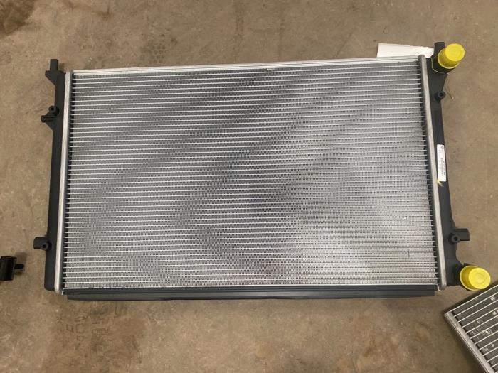 Gebruikte Radiateur Volkswagen Golf VI Variant (AJ5/1KA) 1.6 Prijs € 35,00 Margeregeling aangeboden door F. van den Mosselaar autodemontage