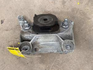 Gebruikte Motorrubber Renault Twingo III (AH) 1.0 SCe 70 12V Prijs € 15,00 Margeregeling aangeboden door F. van den Mosselaar autodemontage