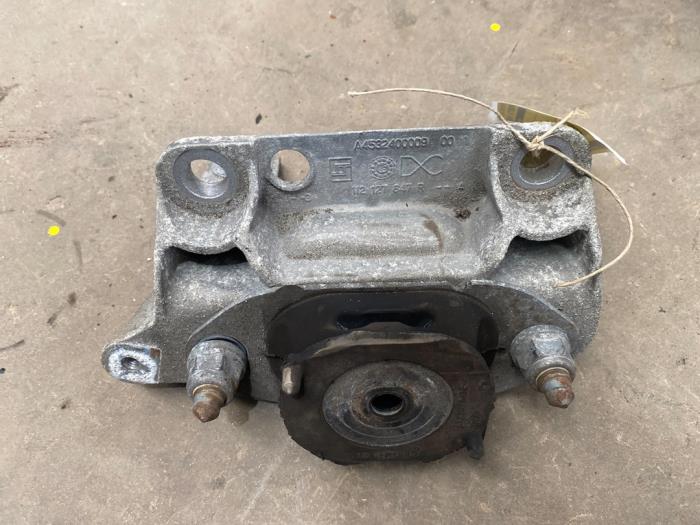 Gebruikte Motorsteun Renault Twingo III (AH) 1.0 SCe 70 12V Prijs € 15,00 Margeregeling aangeboden door F. van den Mosselaar autodemontage