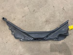 Gebruikte Afdekplaat diversen BMW 1 serie (F20) 116d 1.6 16V Efficient Dynamics Prijs € 20,00 Margeregeling aangeboden door F. van den Mosselaar autodemontage