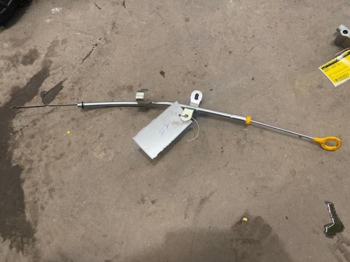 Gebruikte Olie Peilstok Renault Espace (RFCJ) 1.8 Energy Tce 225 Prijs € 15,00 Margeregeling aangeboden door F. van den Mosselaar autodemontage
