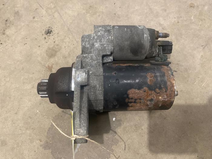 Gebruikte Startmotor Volkswagen Polo IV (9N1/2/3) 1.8 GTI T 20V Prijs € 35,00 Margeregeling aangeboden door F. van den Mosselaar autodemontage