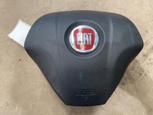 Gebruikte Airbag links (Stuur) Fiat Grande Punto (199) 1.3 JTD Multijet 16V 85 Actual Prijs € 35,00 Margeregeling aangeboden door F. van den Mosselaar autodemontage