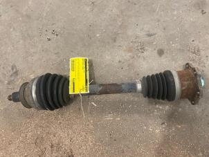 Gebruikte Aandrijfas links-voor Seat Ibiza IV (6J5) 1.4 TDI Prijs € 50,00 Margeregeling aangeboden door F. van den Mosselaar autodemontage