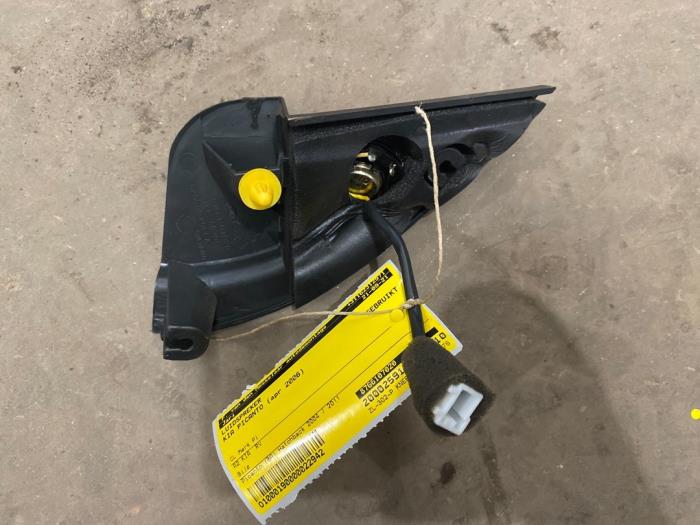 Luidspreker van een Kia Picanto (BA) 1.1 12V 2006