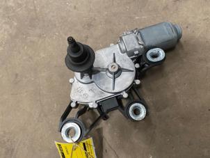 Gebruikte Ruitenwissermotor achter Skoda Fabia II (5J) 1.2i 12V Prijs € 35,00 Margeregeling aangeboden door F. van den Mosselaar autodemontage