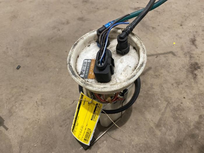 Gebruikte Brandstofpomp Elektrisch Volkswagen Fox (5Z) 1.4 16V Prijs € 35,00 Margeregeling aangeboden door F. van den Mosselaar autodemontage