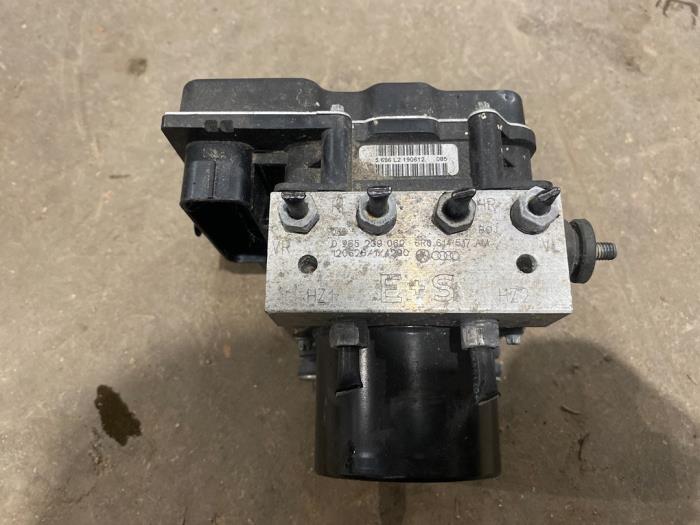 Gebruikte ABS Pomp Audi A1 (8X1/8XK) 1.2 TFSI Prijs € 20,00 Margeregeling aangeboden door F. van den Mosselaar autodemontage