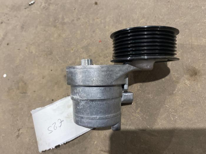 Gebruikte Spanrol Multiriem Renault Twingo III (AH) 0.9 Energy TCE 90 12V Prijs € 15,00 Margeregeling aangeboden door F. van den Mosselaar autodemontage