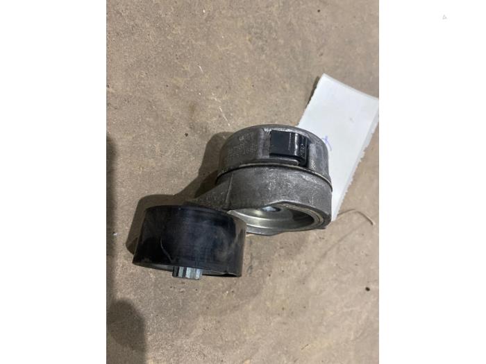 Gebruikte Spanner multiriem Peugeot 2008 (CU) 1.2 12V e-THP PureTech 110 Prijs € 20,00 Margeregeling aangeboden door F. van den Mosselaar autodemontage