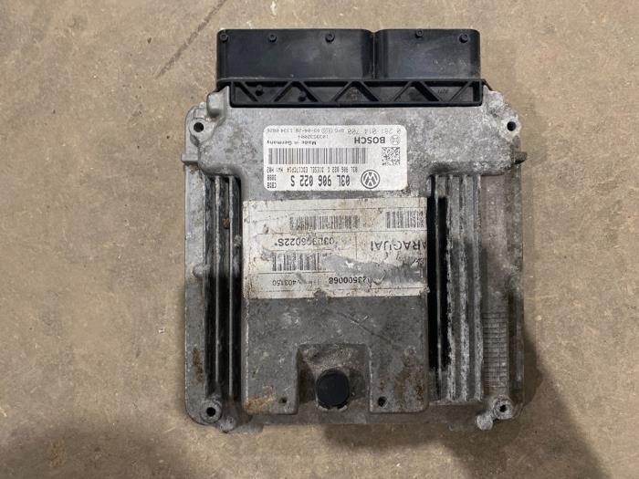 Gebruikte Computer Motormanagement Volkswagen Scirocco (137/13AD) 2.0 TDI 16V Prijs € 100,00 Margeregeling aangeboden door F. van den Mosselaar autodemontage