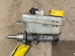 Gebruikte Hoofdremcilinder Volkswagen Polo IV (9N1/2/3) 1.4 TDI 80 Prijs € 35,00 Margeregeling aangeboden door F. van den Mosselaar autodemontage