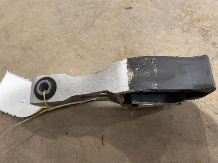 Motorsteun van een Peugeot 308 (L3/L8/LB/LH/LP) 1.6 HDi 2014