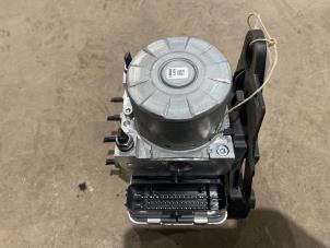 Gebruikte ABS Pomp Volkswagen Golf VII (AUA) 2.0 R 4Motion 16V Prijs € 35,00 Margeregeling aangeboden door F. van den Mosselaar autodemontage