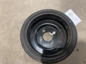 Gebruikte Krukas Poelie Audi A4 Avant (B8) 2.0 TDI 16V Prijs € 10,00 Margeregeling aangeboden door F. van den Mosselaar autodemontage