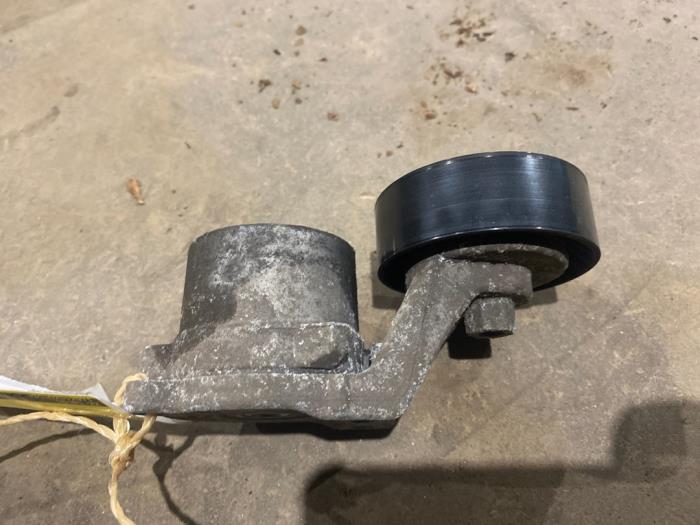Gebruikte Spanrol Multiriem Peugeot 108 1.0 12V VVT-i Prijs € 15,00 Margeregeling aangeboden door F. van den Mosselaar autodemontage