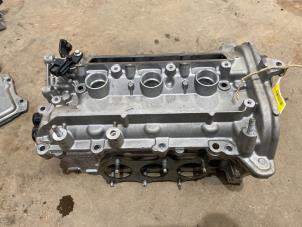 Gebruikte Cilinderkop Renault Twingo III (AH) 1.0 SCe 70 12V Prijs € 150,00 Margeregeling aangeboden door F. van den Mosselaar autodemontage