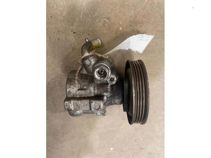 Gebruikte Servopomp Fiat Fiorino (225) 1.3 JTD 16V Multijet Prijs € 25,00 Margeregeling aangeboden door F. van den Mosselaar autodemontage