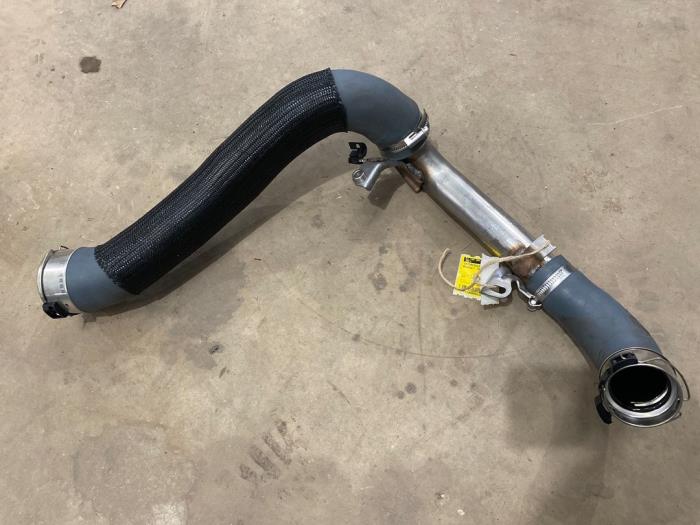 Gebruikte Intercooler Buis Renault Talisman Estate (RFDK) 1.6 dCi 160 Twinturbo Prijs € 35,00 Margeregeling aangeboden door F. van den Mosselaar autodemontage
