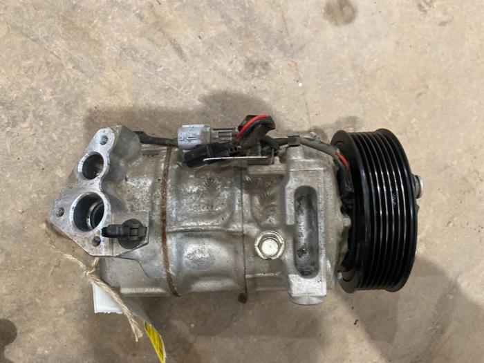 Gebruikte Pomp Airco Renault Grand Scénic IV (RFAR) 1.3 TCE 140 16V Prijs € 75,00 Margeregeling aangeboden door F. van den Mosselaar autodemontage