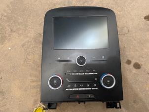 Gebruikte Navigatie Display Renault Grand Scénic IV (RFAR) 1.3 TCE 140 16V Prijs € 250,00 Margeregeling aangeboden door F. van den Mosselaar autodemontage