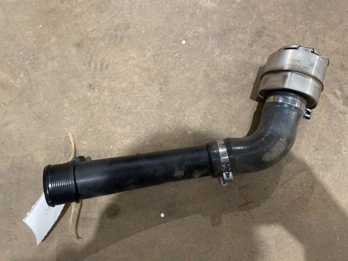 Gebruikte Intercooler Buis Renault Grand Scénic IV (RFAR) 1.3 TCE 140 16V Prijs € 20,00 Margeregeling aangeboden door F. van den Mosselaar autodemontage