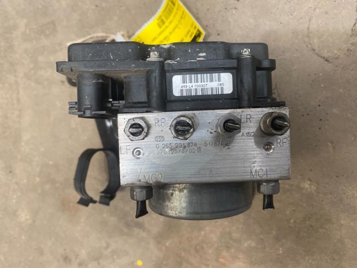 Gebruikte ABS Pomp Fiat Grande Punto (199) 1.4 Prijs € 20,00 Margeregeling aangeboden door F. van den Mosselaar autodemontage