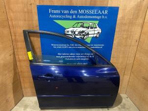 Gebruikte Deur 4Deurs rechts-voor Mazda 3 (BK12) 1.6 CiTD 16V Prijs € 75,00 Margeregeling aangeboden door F. van den Mosselaar autodemontage
