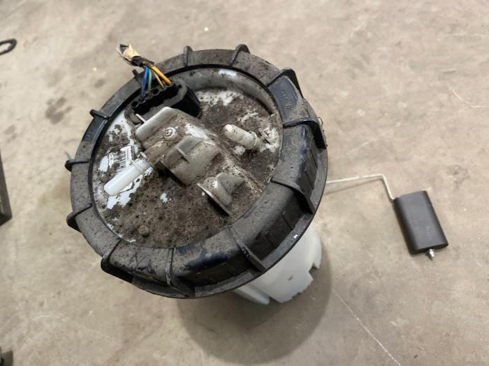 Gebruikte Tank element Pomp Ford Focus 3 1.6 Ti-VCT 16V 105 Prijs € 35,00 Margeregeling aangeboden door F. van den Mosselaar autodemontage