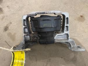 Gebruikte Motorrubber Ford Focus 3 1.6 Ti-VCT 16V 105 Prijs € 15,00 Margeregeling aangeboden door F. van den Mosselaar autodemontage