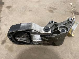 Gebruikte Motorrubber Ford Focus 3 1.6 Ti-VCT 16V 105 Prijs € 15,00 Margeregeling aangeboden door F. van den Mosselaar autodemontage