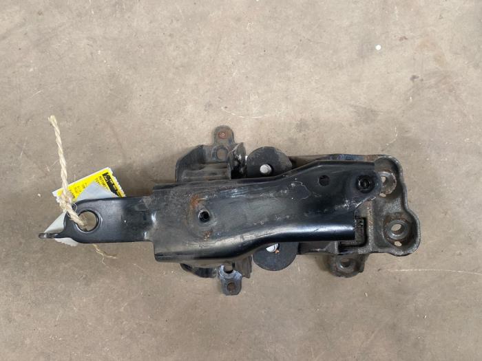 Gebruikte Motorsteun Toyota Aygo (B40) 1.0 12V VVT-i Prijs € 20,00 Margeregeling aangeboden door F. van den Mosselaar autodemontage